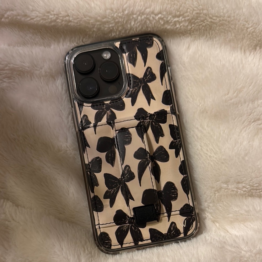 Walli Case iPhone 14 pro max bow case great condition